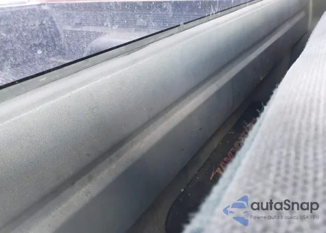 1990 Chevrolet Gmt-400 C1500 z USA, uszkodzony, nr VIN 1GCDC14K8LZ235188